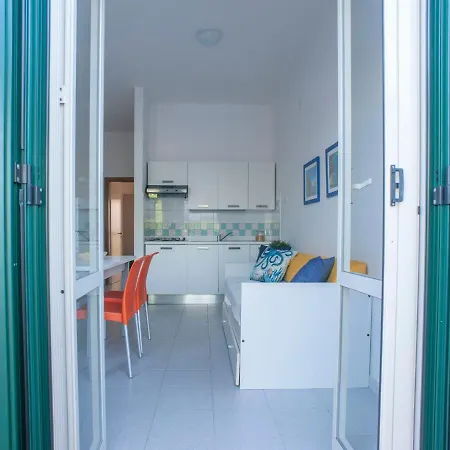Apartment Casa Vacanze Fronte *