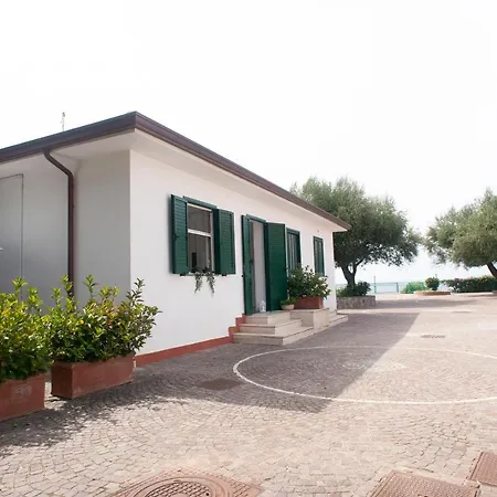 Casa Vacanze Fronte Apartment *
