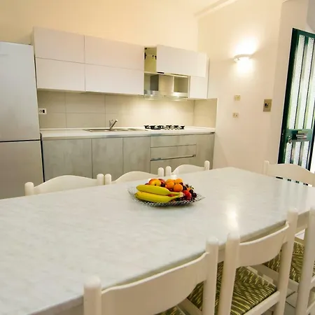 Casa Vacanze Fronte Appartamento